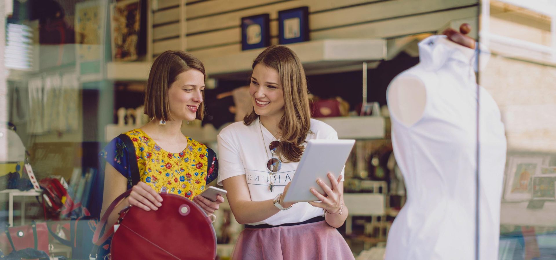 IoT in retail:
10 use cases, benefits, and challenges